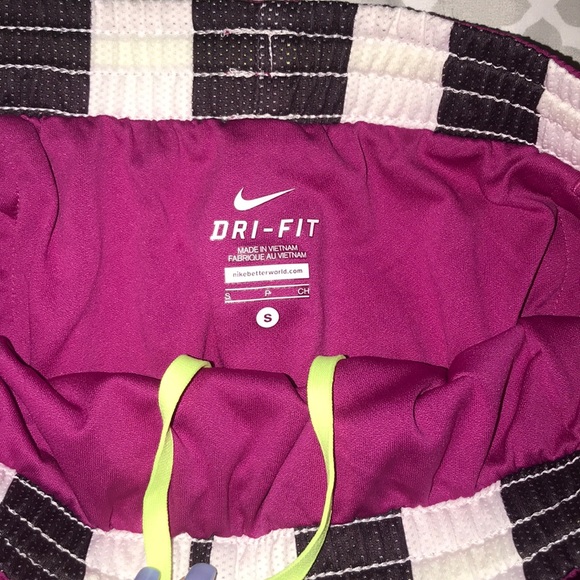 Nike shorts - Picture 3 of 3